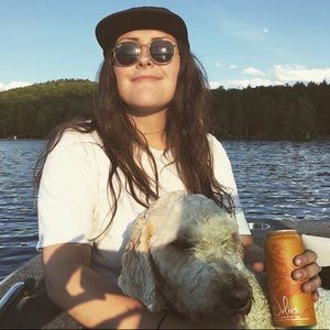 Meet your Posher, Caroline